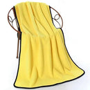 gato usando toalha para pets dry-pet absorvente